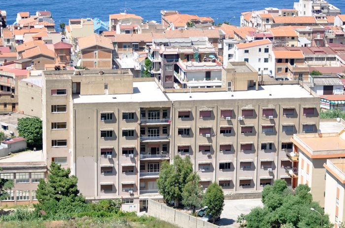 Il tour della salute della ministra Lorenzin tocca tutta la Calabria ma bypassa la questione Scillesi d’America