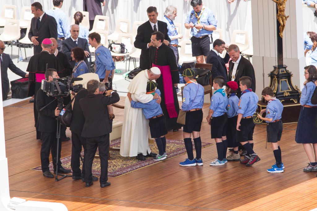 L’abbraccio dell’Agesci a papa&nbsp;Francesco