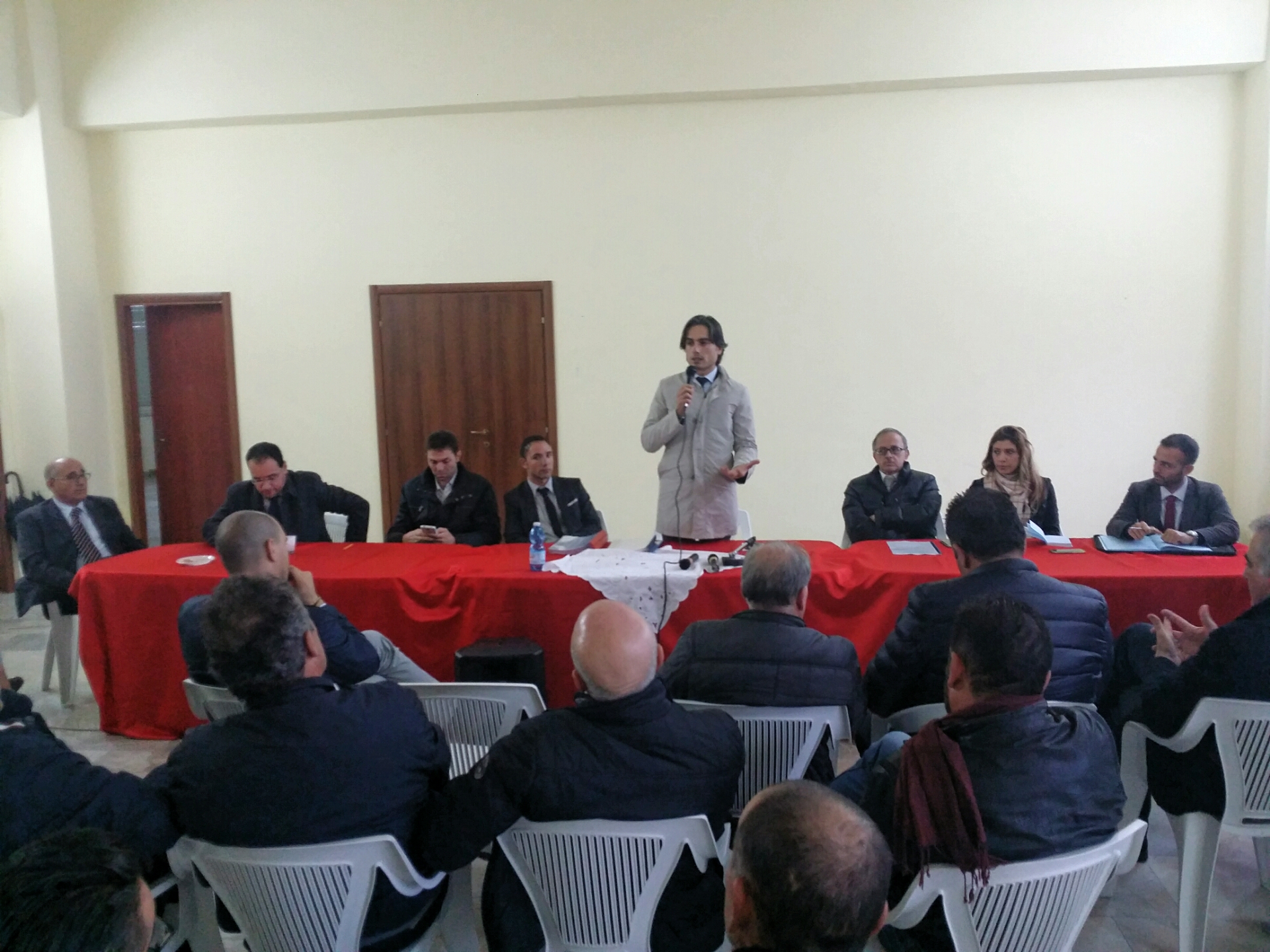 Roccaforte sindaci con Falcomatà.jpg