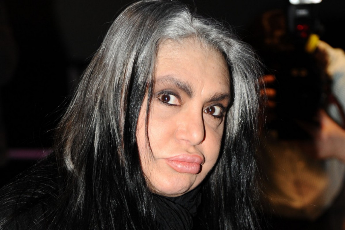 loredanaberte-65w343apfw99dotga5c90s942h2c9ywmf9kcn6moonu