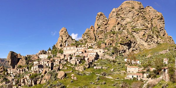 Nesci (M5s): la legge sui piccoli comuni è una conquista per cittadini e&nbsp;Calabria