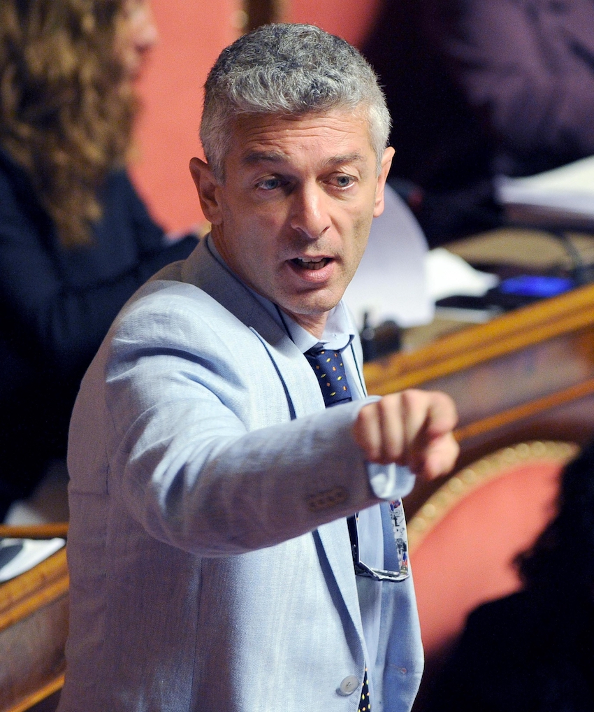 Nicola Morra nuovo presidente della Commissione Antimafia: la vice è Jole Santelli